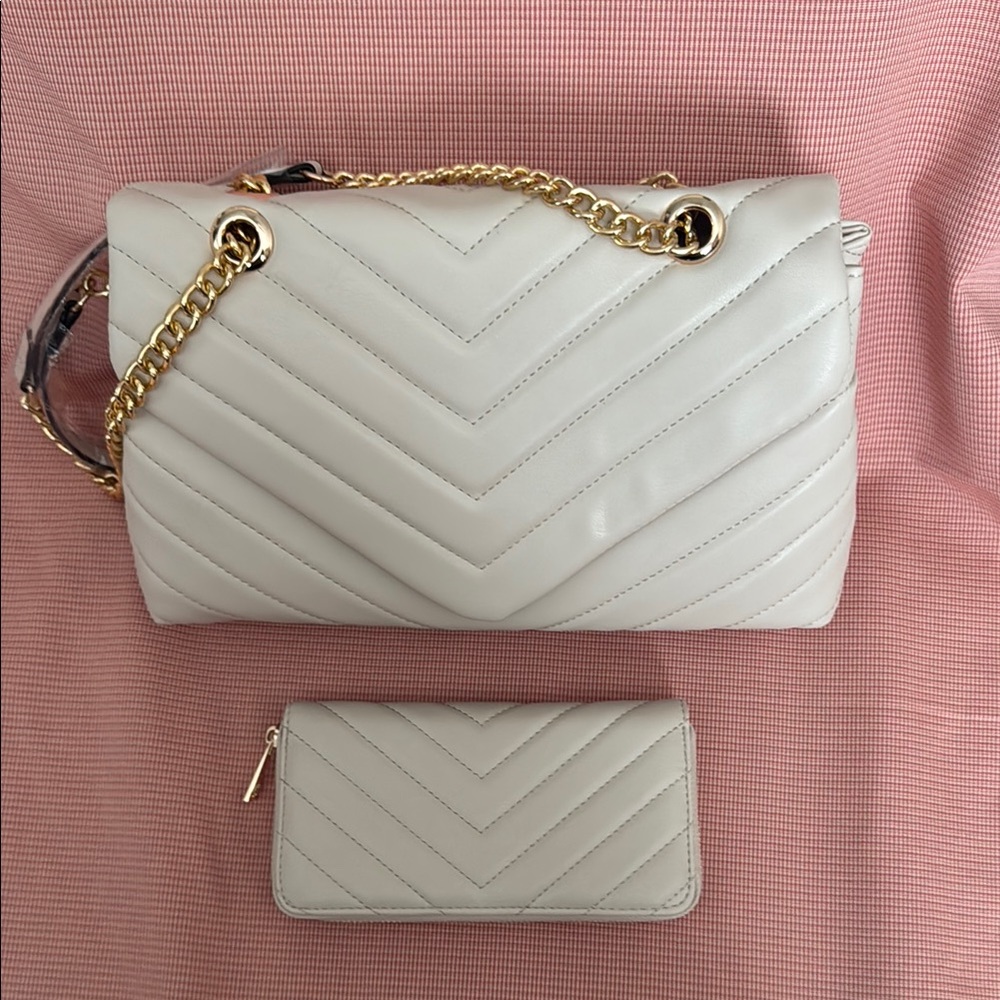 Elegant Cream Quilted Women's Bag